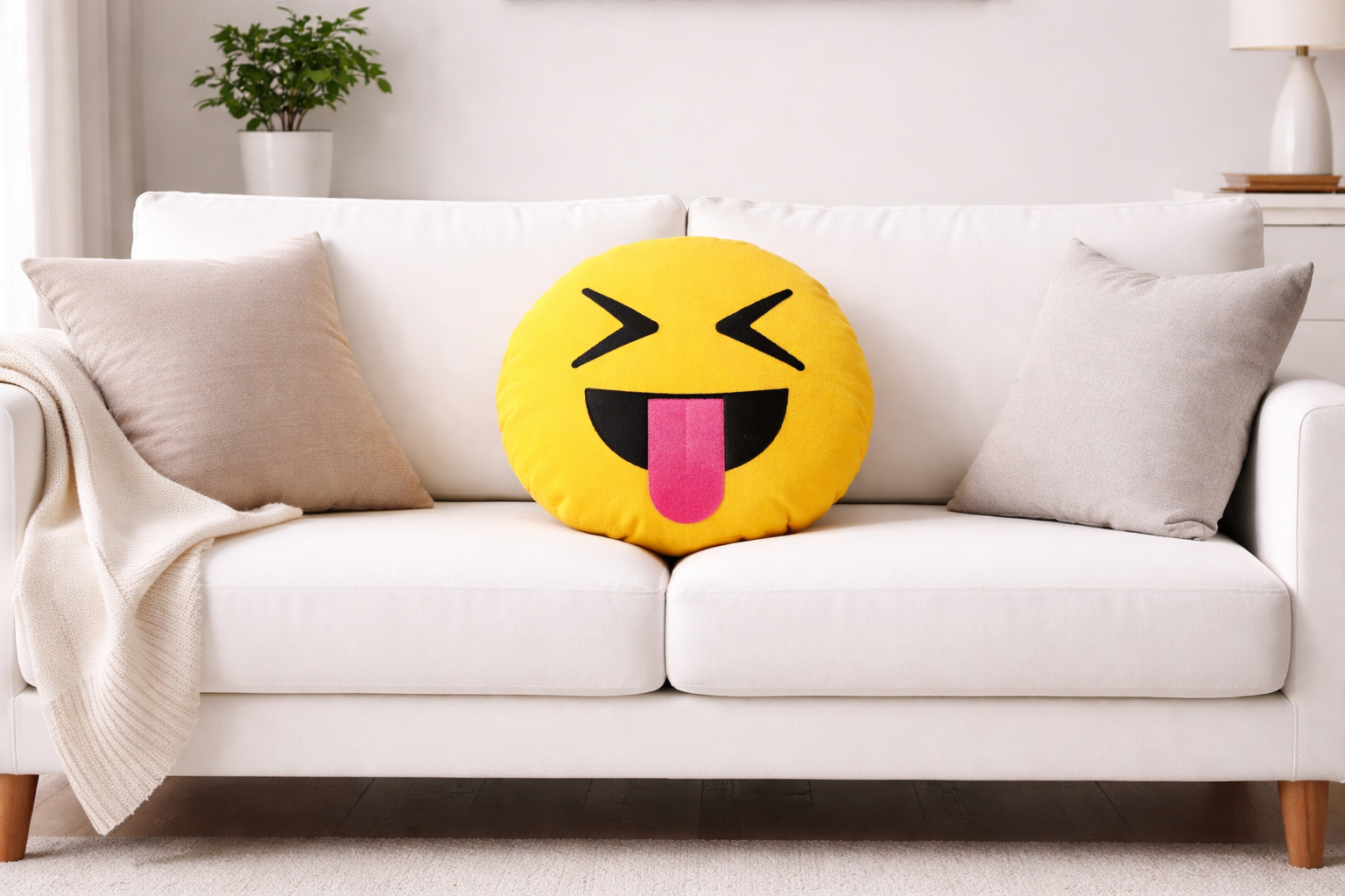 بالش فانتزی استیکر